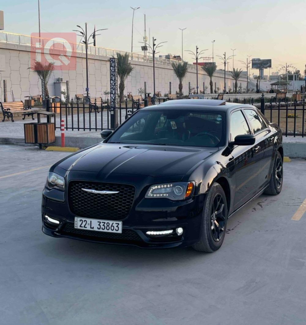 کرایسلەر 300